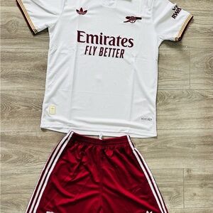 Arsenal Men’s Soccer Jersey Kit